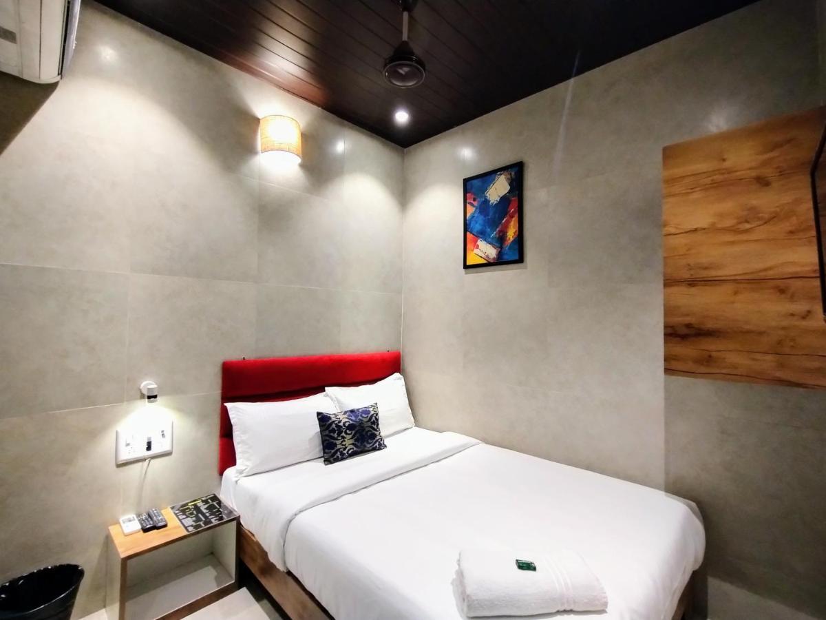 Hotel Eros - Near Airport T2 Bombaj Zewnętrze zdjęcie